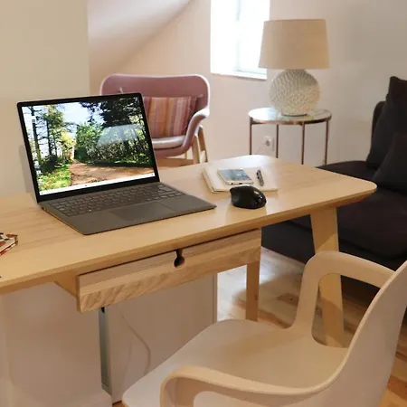 The Romantic Nest - The Perfect Getaway At Downtown, 6th-floor No Lift *