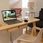The Romantic Nest - The Perfect Getaway At Downtown, 6th-floor No Lift *