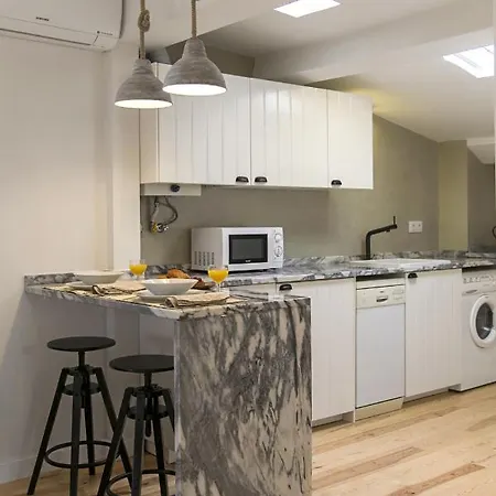 Appartement The Romantic Nest - The Perfect Getaway At Downtown, 6th-floor No Lift Lissabon